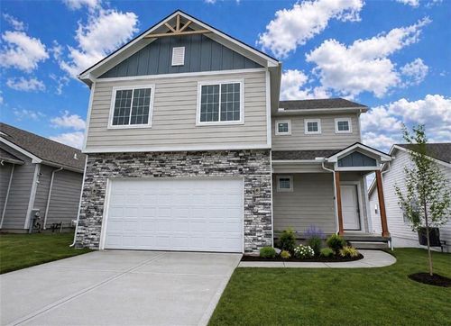 9641 N Colrain Ave, Kansas City, MO, 64154-1329 | Card Image