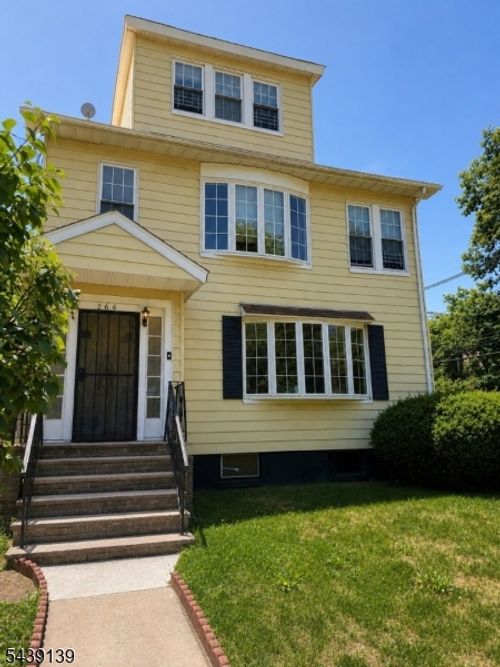 264 Pomona Ave, Newark, NJ, 07112-1427 | Card Image