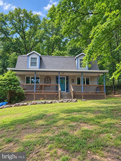 490 John Brown Farm Rd, HARPERS FERRY, WV, 25425-5724 | Card Image