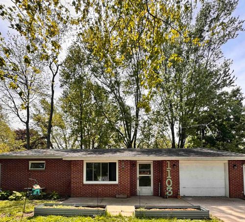 1103 25th St, Muncie, IN, 47302-5352 | Card Image