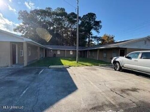 apt-3-6525 Jasmine St, Moss Point, MS, 39563-6432 | Card Image