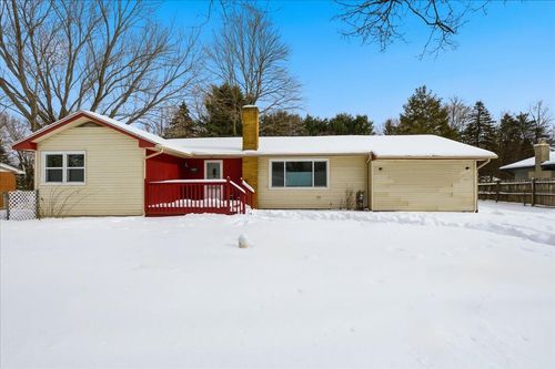 6891 Somerset Dr, Brighton, MI, 48116-8804 | Card Image