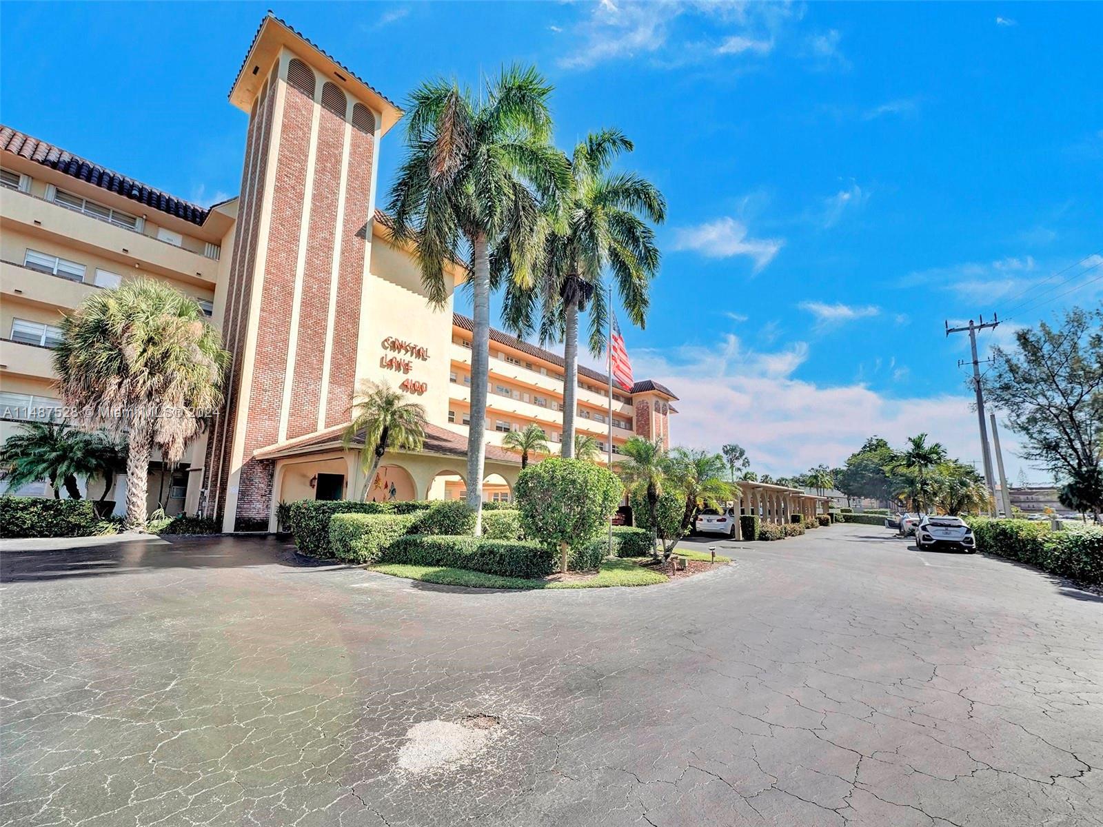 206 4100 Crystal Lake Dr, For Sale in Deerfield Beach Zoocasa