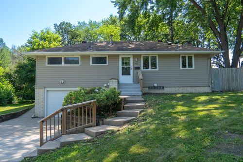 2912 Hampshire Avenue N, Crystal, MN, 55427 | Card Image