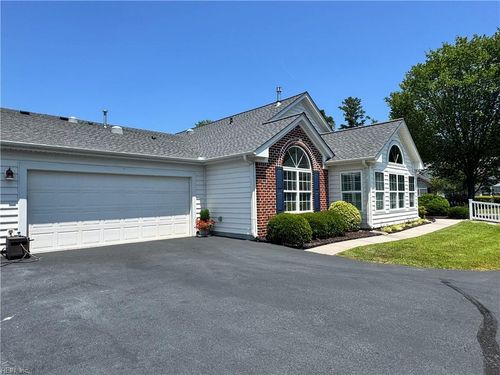 100 Borden Way, Yorktown, VA, 23690-3413 | Card Image