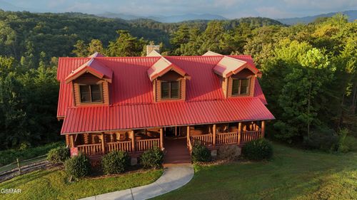 1107 N Trail Dr, Sevierville, TN, 37862-2731 | Card Image