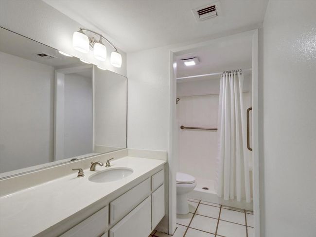 En-Suite Main Bathroom | Image 31