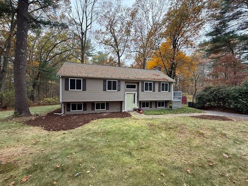 32 Grove St, Bellingham, MA, 02019-1002 | Card Image