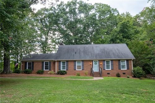 2312 Belmont Dr, Reidsville, NC, 27320-6806 | Card Image