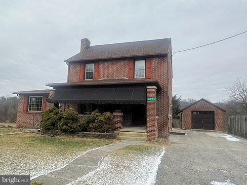 6751 York Rd, SPRING GROVE, PA, 17362-8982 | Card Image