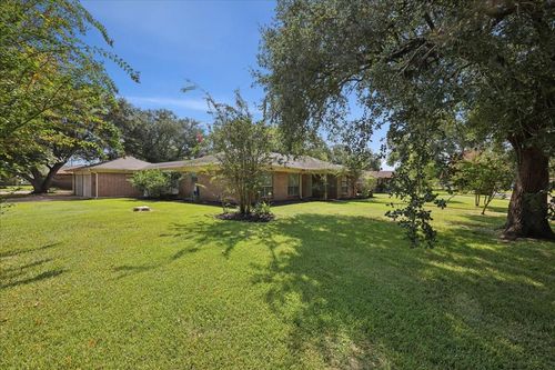 990 Chatwood Dr, Beaumont, TX, 77706-5406 | Card Image