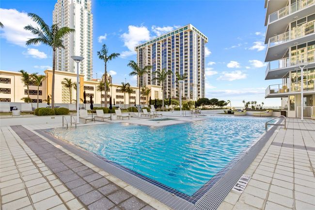 6th floor rooftop pool | Image 77