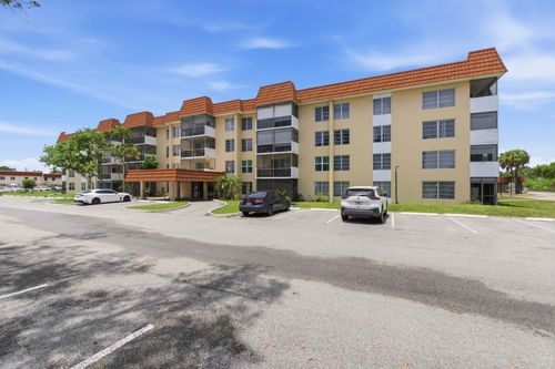 311-4152 Inverrary Dr, Lauderhill, FL, 33319-4500 | Card Image
