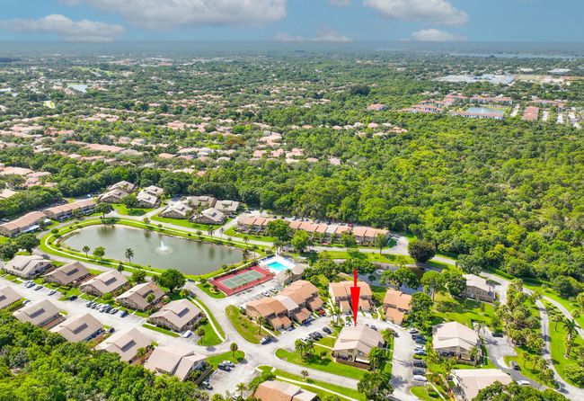 353 Maplecrest Cir, Condo with 3 bedrooms, 2 bathrooms and null parking in Jupiter FL | Image 34