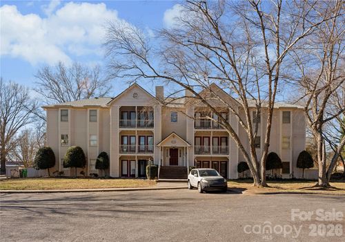 a-6101 Meadow Rose Ln, Charlotte, NC, 28215-3696 | Card Image