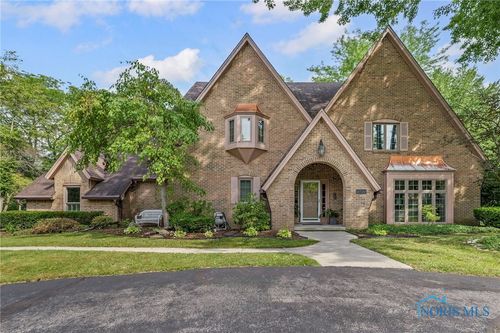 2720 Derby Rd, Ottawa Hills, OH, 43615-2144 | Card Image