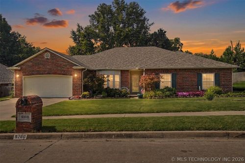 9200 113th St, Bixby, OK, 74008-1766 | Card Image