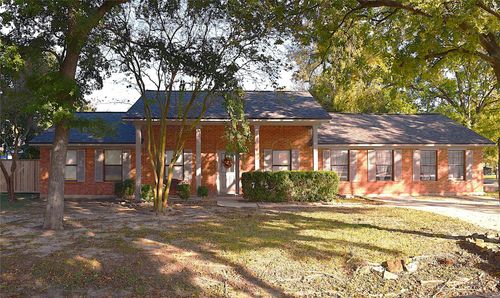 22 Sue Ln, Highlands, TX, 77562-3800 | Card Image