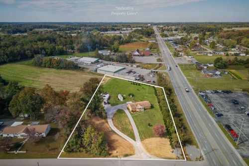 401 Whaley St, Smithville, TN, 37166-1121 | Card Image