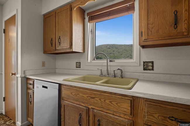 4450 S Skyline Rd, House other with 3 bedrooms, 2 bathrooms and null parking in Casper WY | Image 8