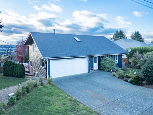 675 Evergreen Ave, Courtenay, BC, V9N6Y1 | Card Image