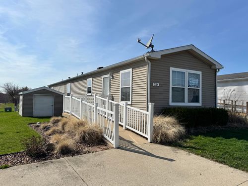 324 Grand River Dr, Adrian, MI, 49221-8794 | Card Image