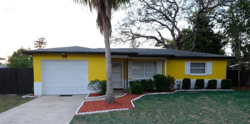 2118 Ne Coachman Rd, Clearwater, FL, 33765-2615 | Card Image