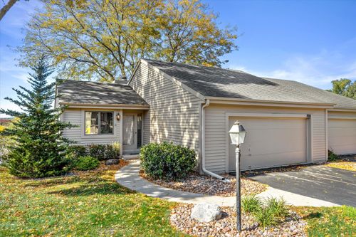 2954 Madison St, Waukesha, WI, 53188-4503 | Card Image