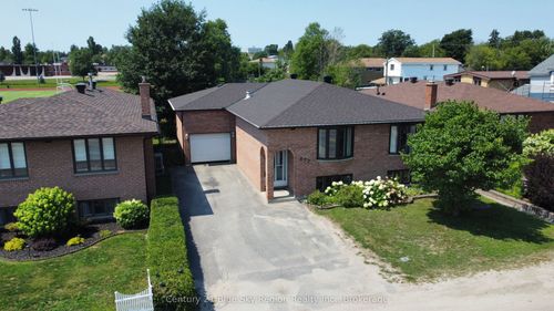 877 O"Brien St, North Bay, ON, P1B5W9 | Card Image