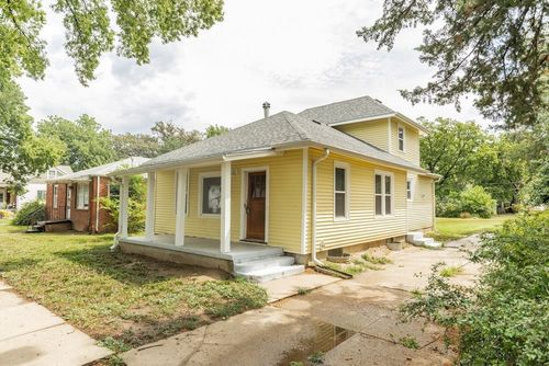 123 S 11th St, Salina, KS, 67401-2502 | Card Image