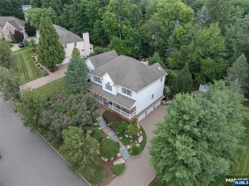 1 Concord Ct, Mahwah, NJ, 07430-1419 | Card Image