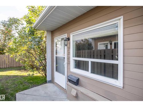 17723 95 St Nw, Edmonton, AB, T5Z2E2 | Card Image