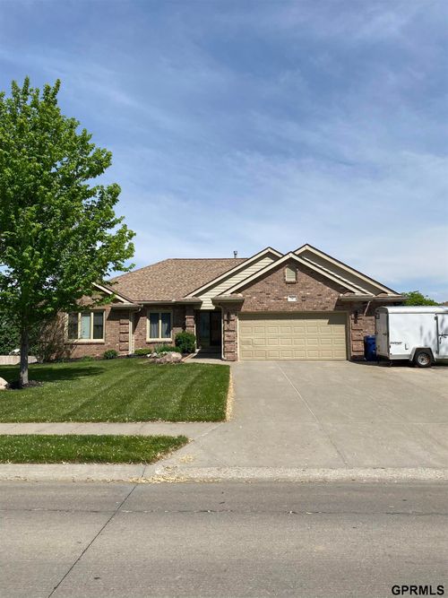 707 N Madison St, Papillion, NE, 68046-4314 | Card Image