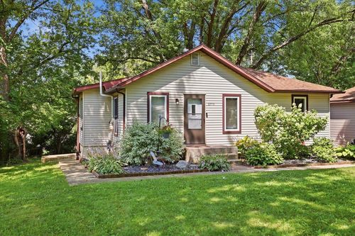 8710 Buena Drive, Burlington, WI, 53105 | Card Image