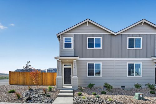 726 Nw Varnish Pl, Redmond, OR, 97756-2234 | Card Image