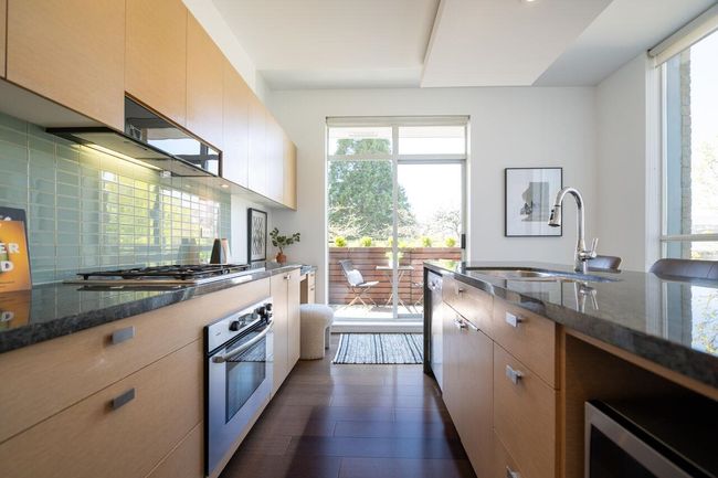 1576 W 8 Th Avenue, Townhouse with 2 bedrooms, 2 bathrooms and 2 parking in Vancouver BC | Image 13