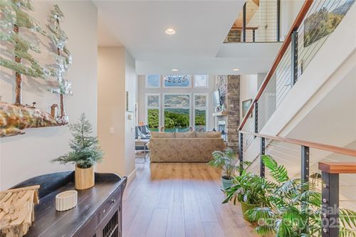 216 Alarka Pt, Bryson City, NC, 28713-1286 | Card Image