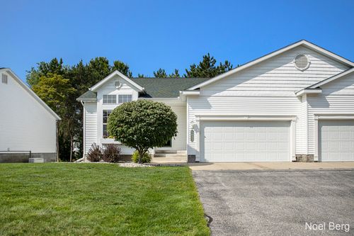 5633 Copper Sands Run, Fruitport Charter Township, MI, 49415 | Card Image