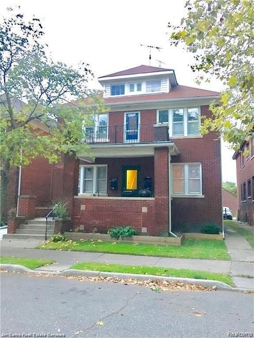 817 Beaconsfield Avenue, Grosse Pointe Park, MI, 48230 | Card Image