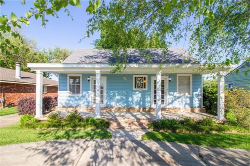 163 Destrehan Dr, Destrehan, LA, 70047-5062 | Card Image