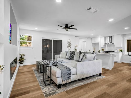 2371 Chart Dr, Dallas, TX, 75228-5379 | Card Image