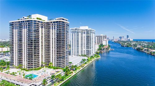 3f-19667 Turnberry Way, Aventura, FL, 33180-2508 | Card Image
