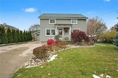 {{alt}} | Card Image