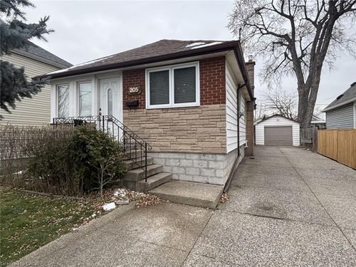 205 Ivon Ave, Hamilton, ON, L8H5S9 | Card Image