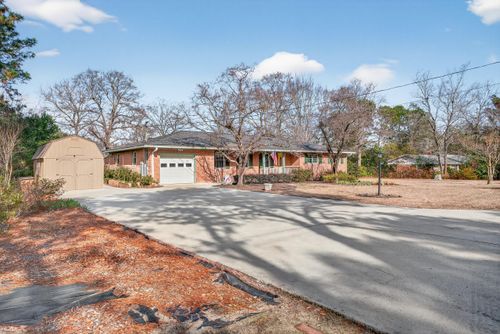 221 Gregg Ave Nw, Aiken, SC, 29801-2711 | Card Image