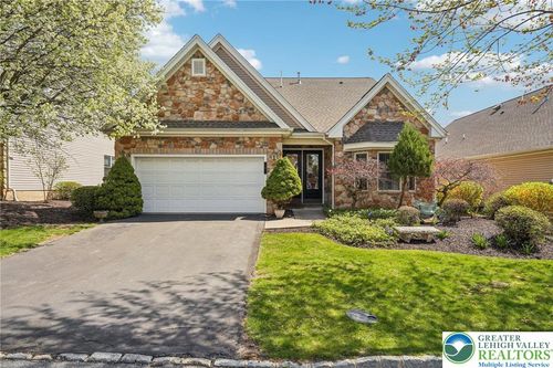 5 Nottingham Ln, Easton, PA, 18045-2173 | Card Image