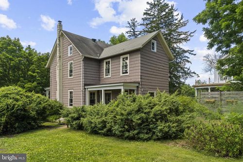 9039 Easton Rd, Ottsville, PA, 18942-9653 | Card Image