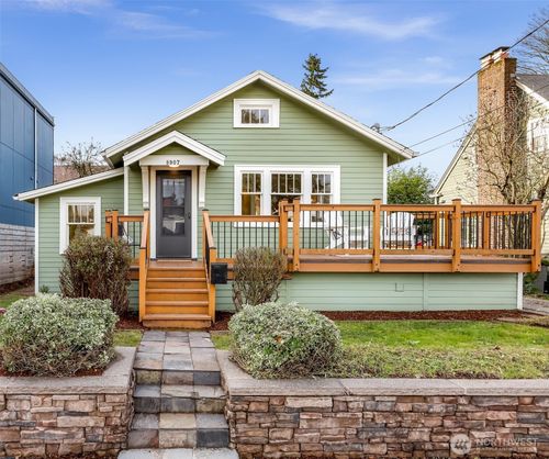 8907 5th Avenue Ne, Seattle, WA, 98115 | Card Image