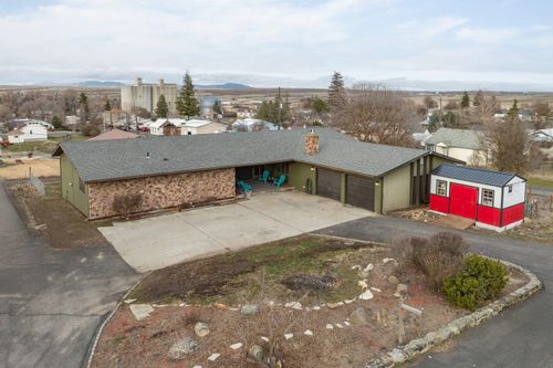 313 Se Trinity Ave, Wilbur, WA, 99185-8831 | Card Image