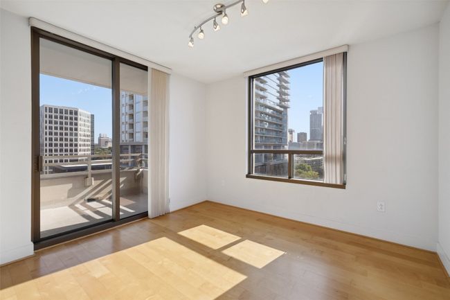 Balcony Door | Image 11